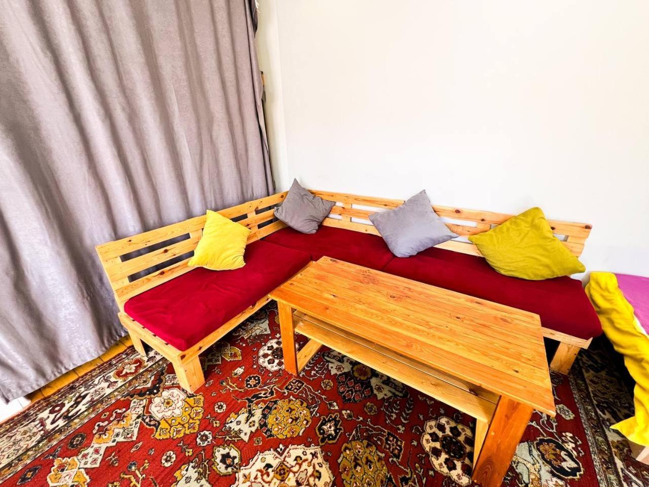 "Stairs"Guest House Yerevan Ngoại thất bức ảnh